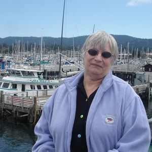 Meet your Posher, Leona